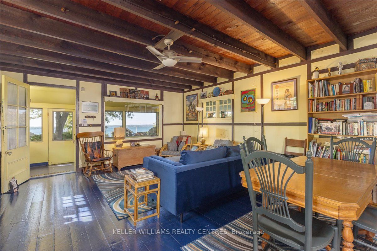 275 Lake Drive N