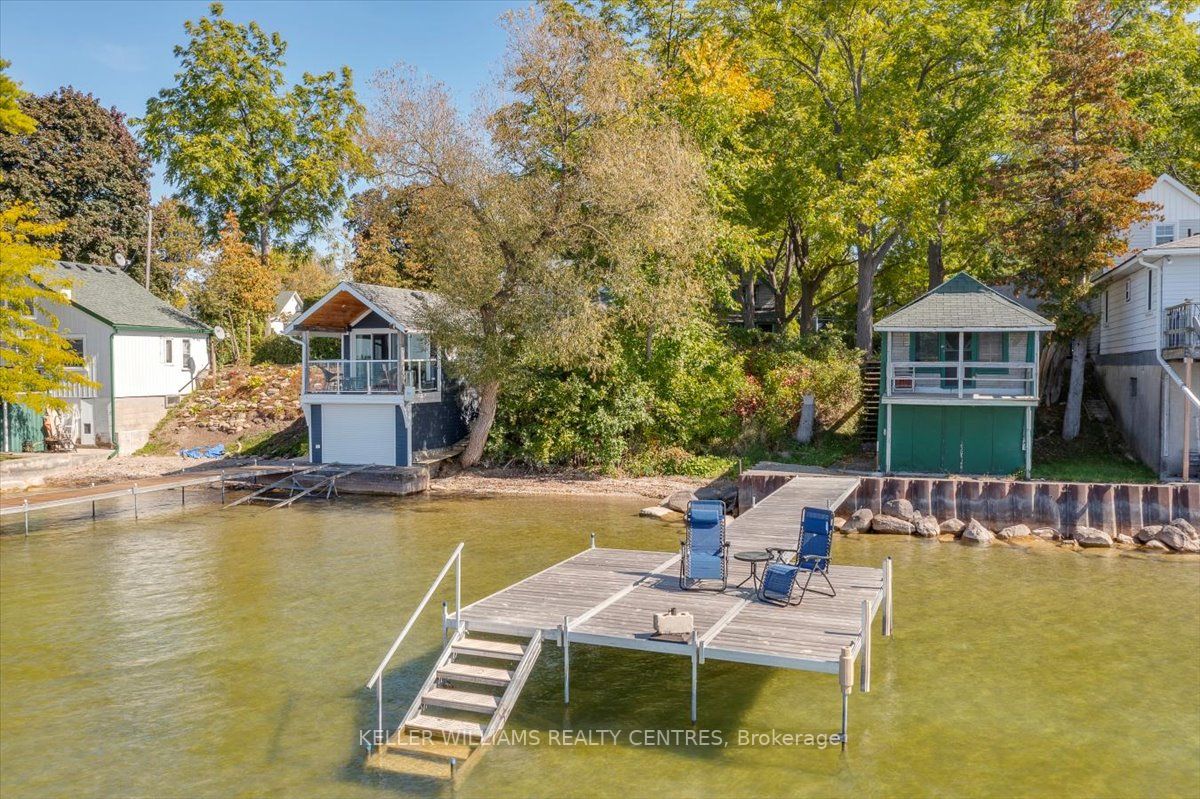 275 Lake Drive N