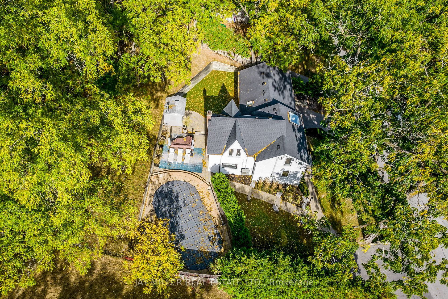 186 Main St N