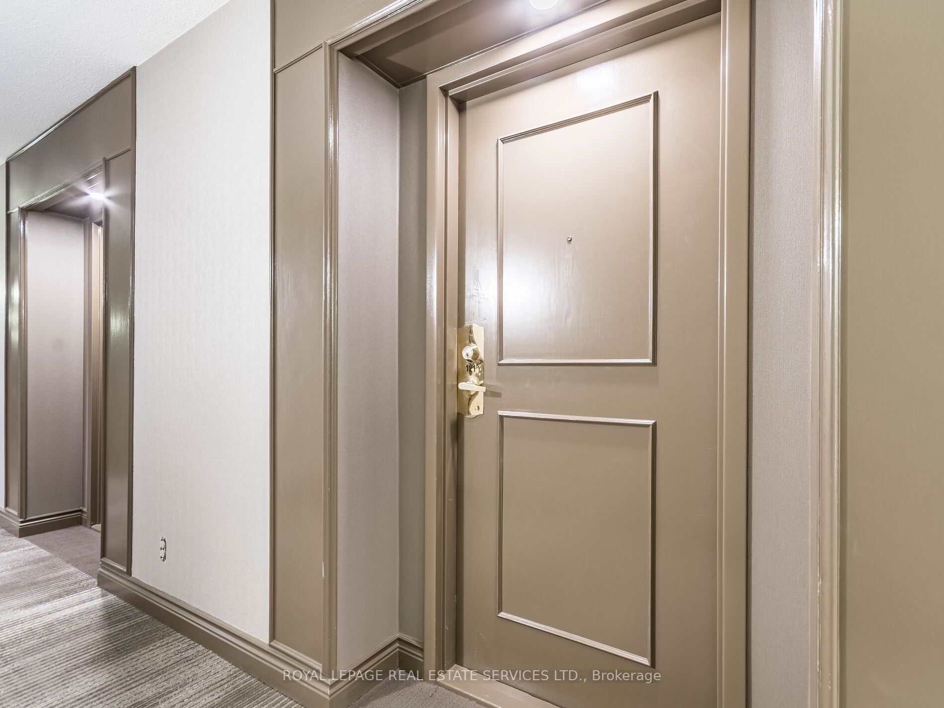 32 Clarissa Drive, #121