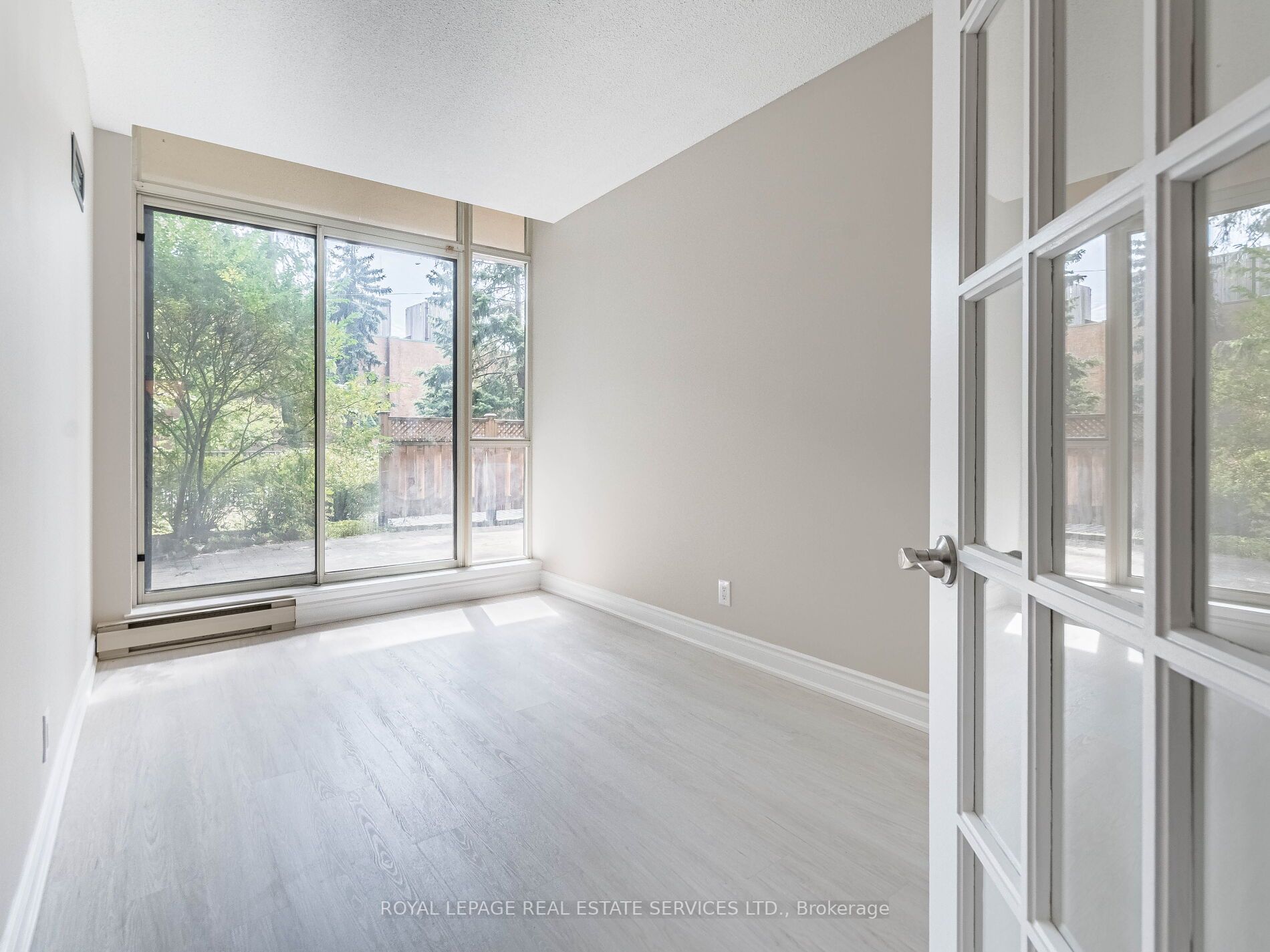 32 Clarissa Drive, #121