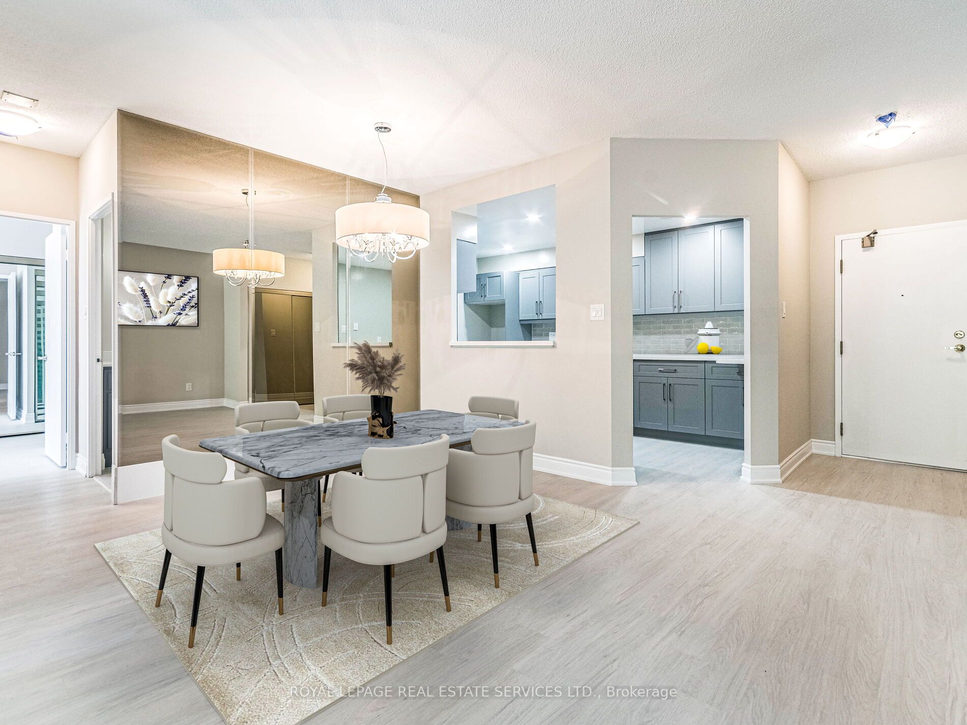 32 Clarissa Drive, #121