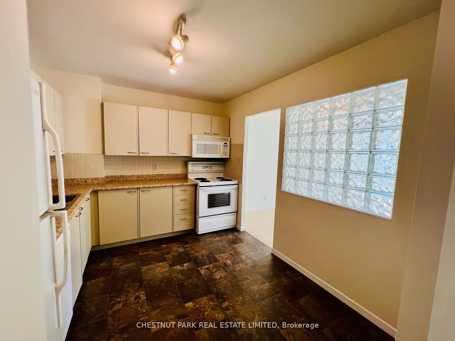 155 Main St N, #223