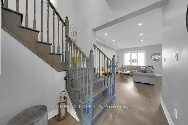 8 Walls Cres