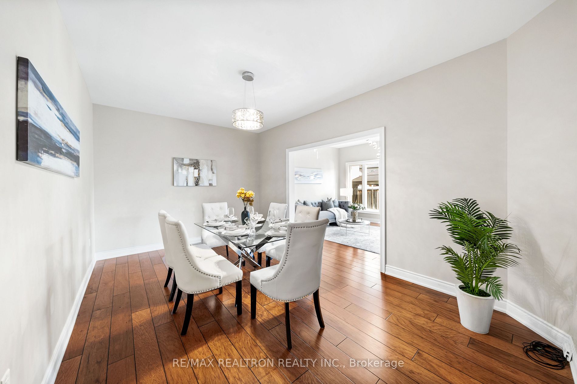 31 Weir St