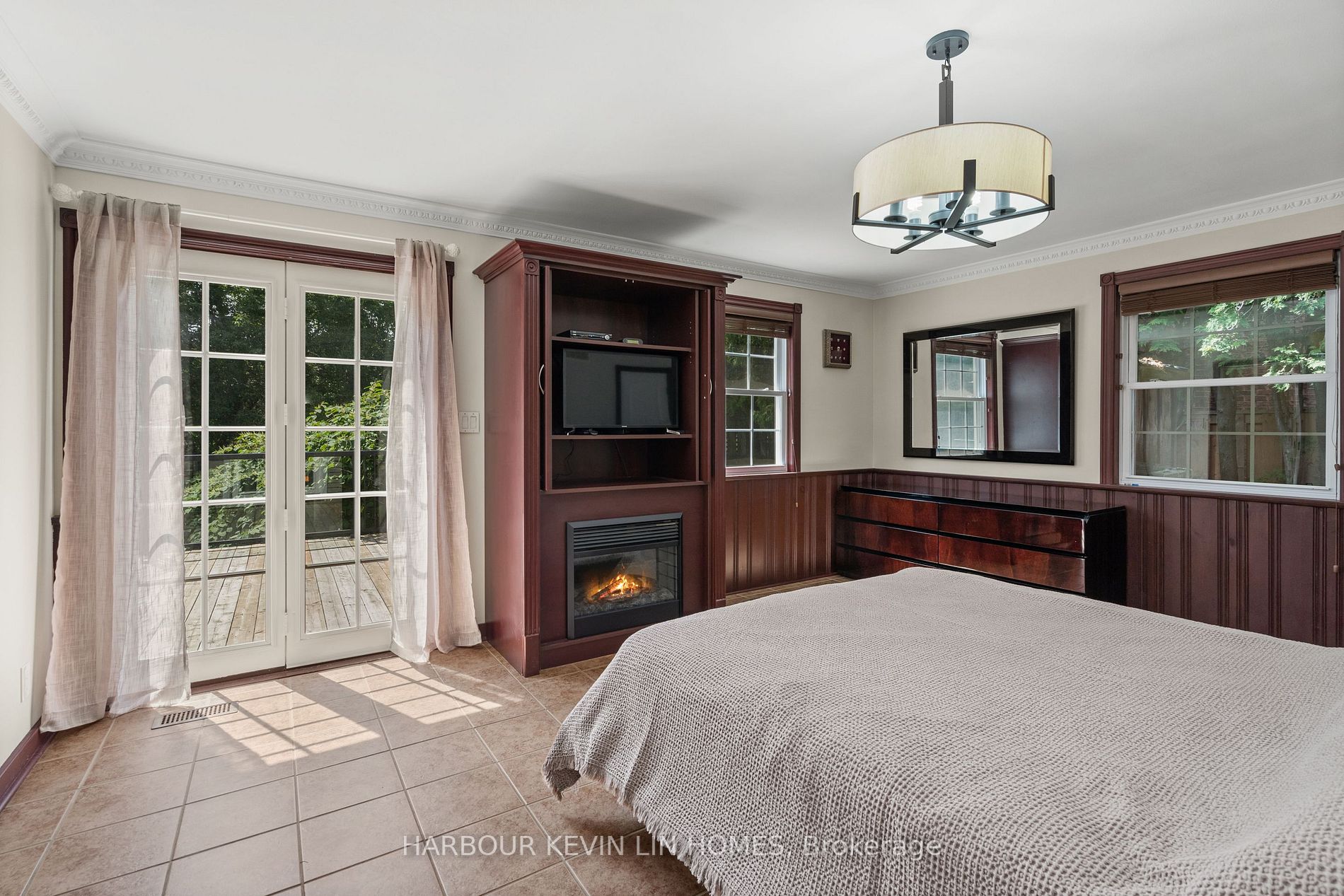 109 Highland Lane