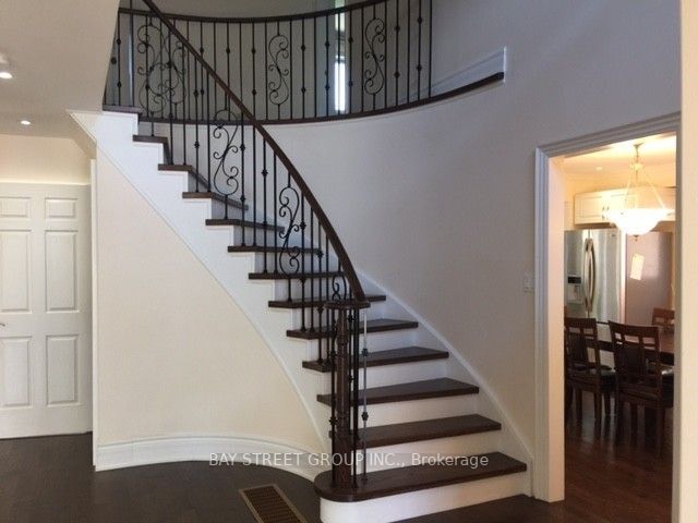 4 Ashland Crescent