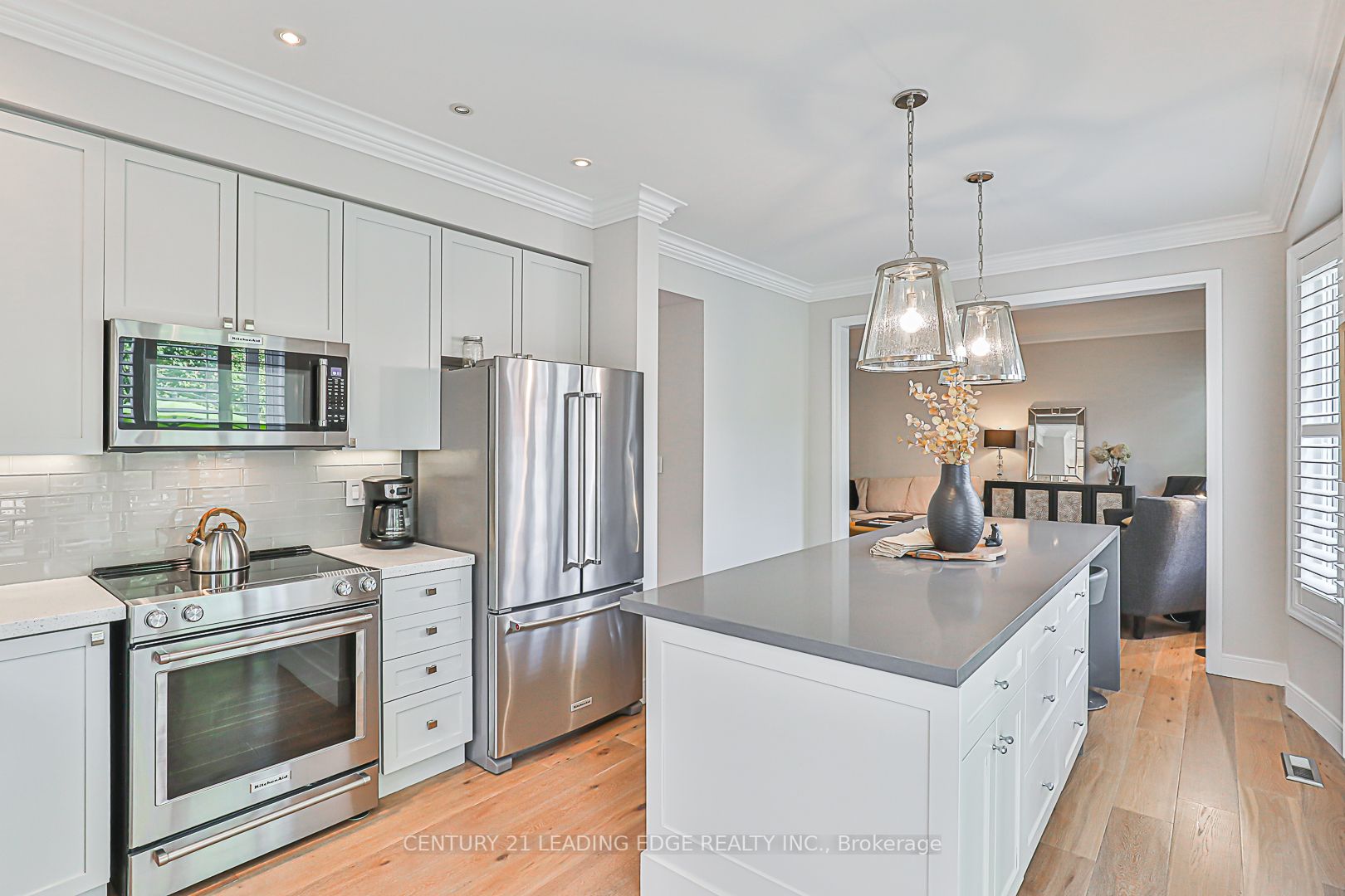 65 Hiram Johnson Rd