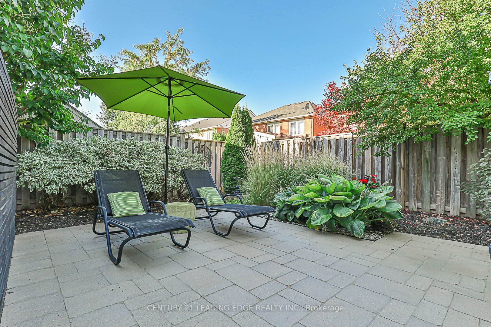 65 Hiram Johnson Rd