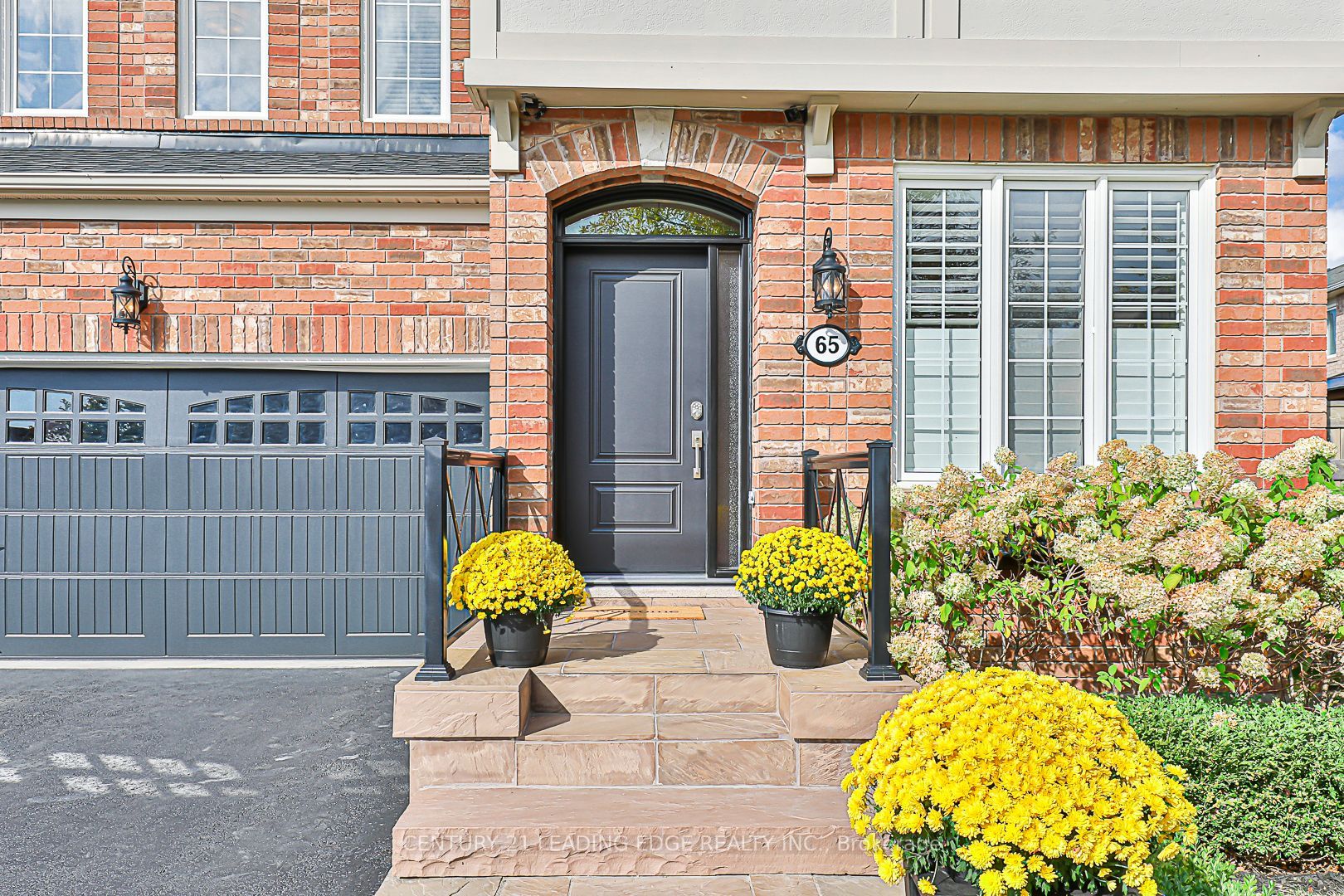 65 Hiram Johnson Rd