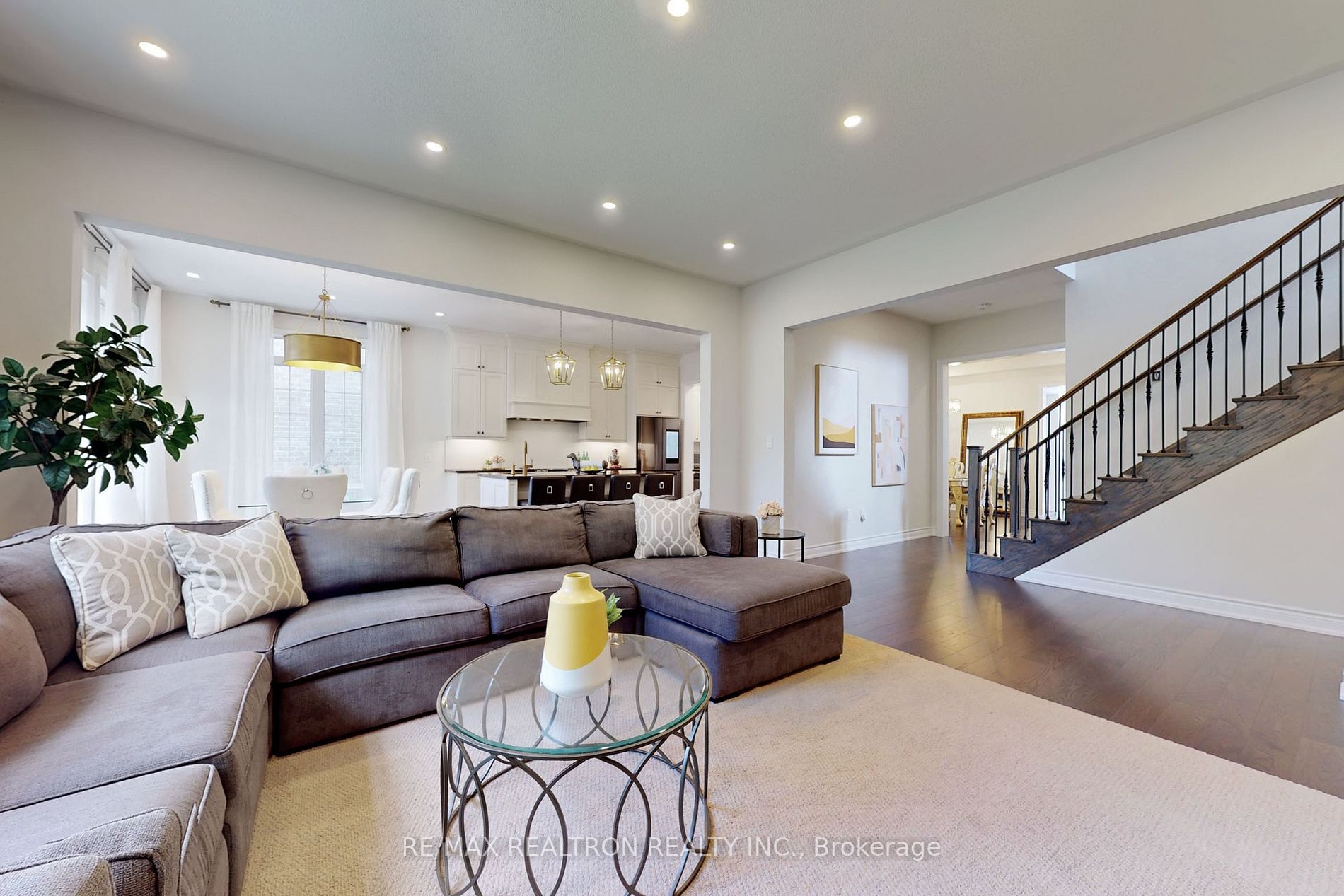 51 Bert Bell Court
