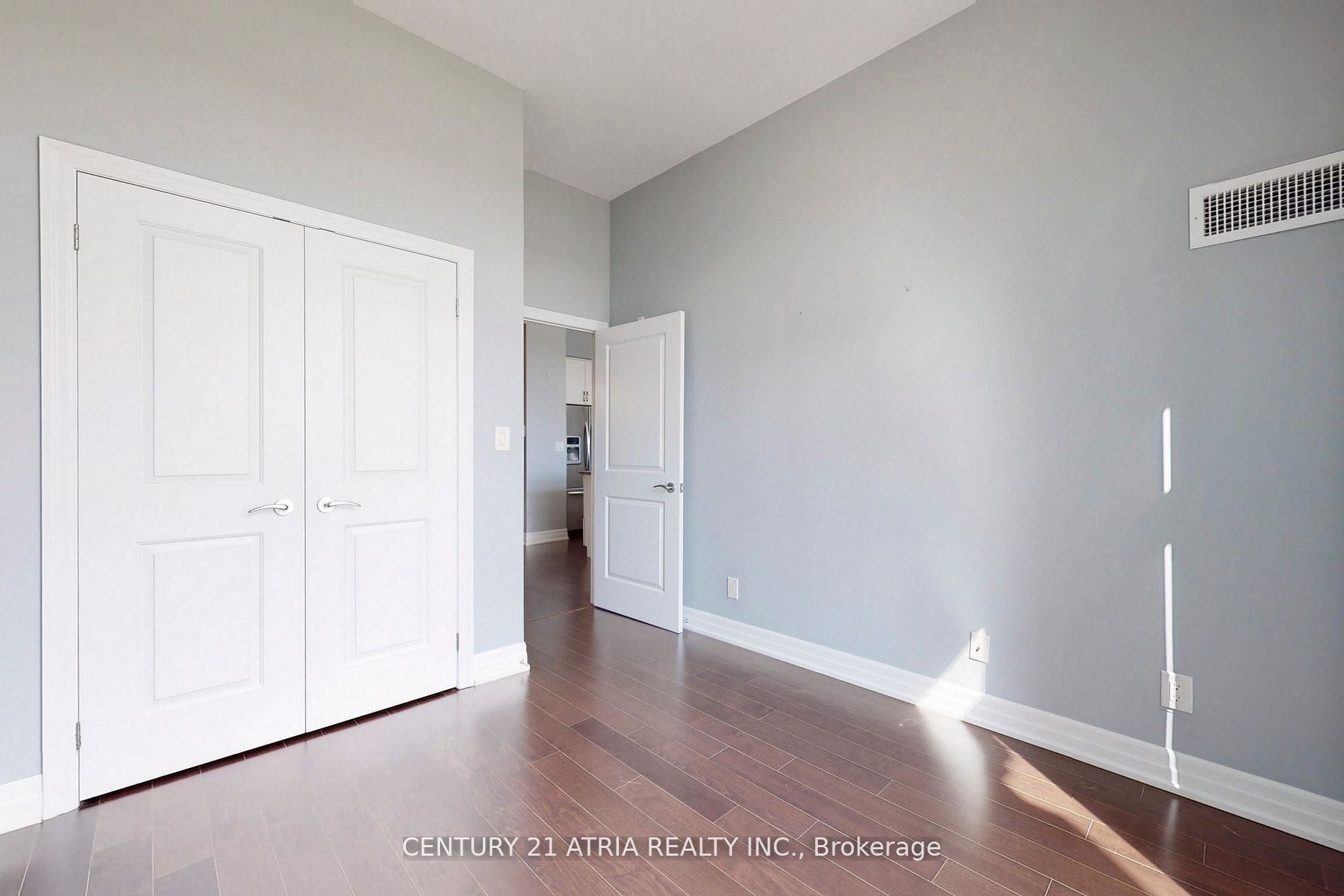 111 Civic Square Gate, #616