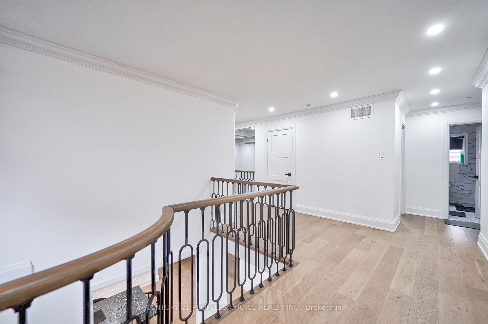 29 Previn Crt