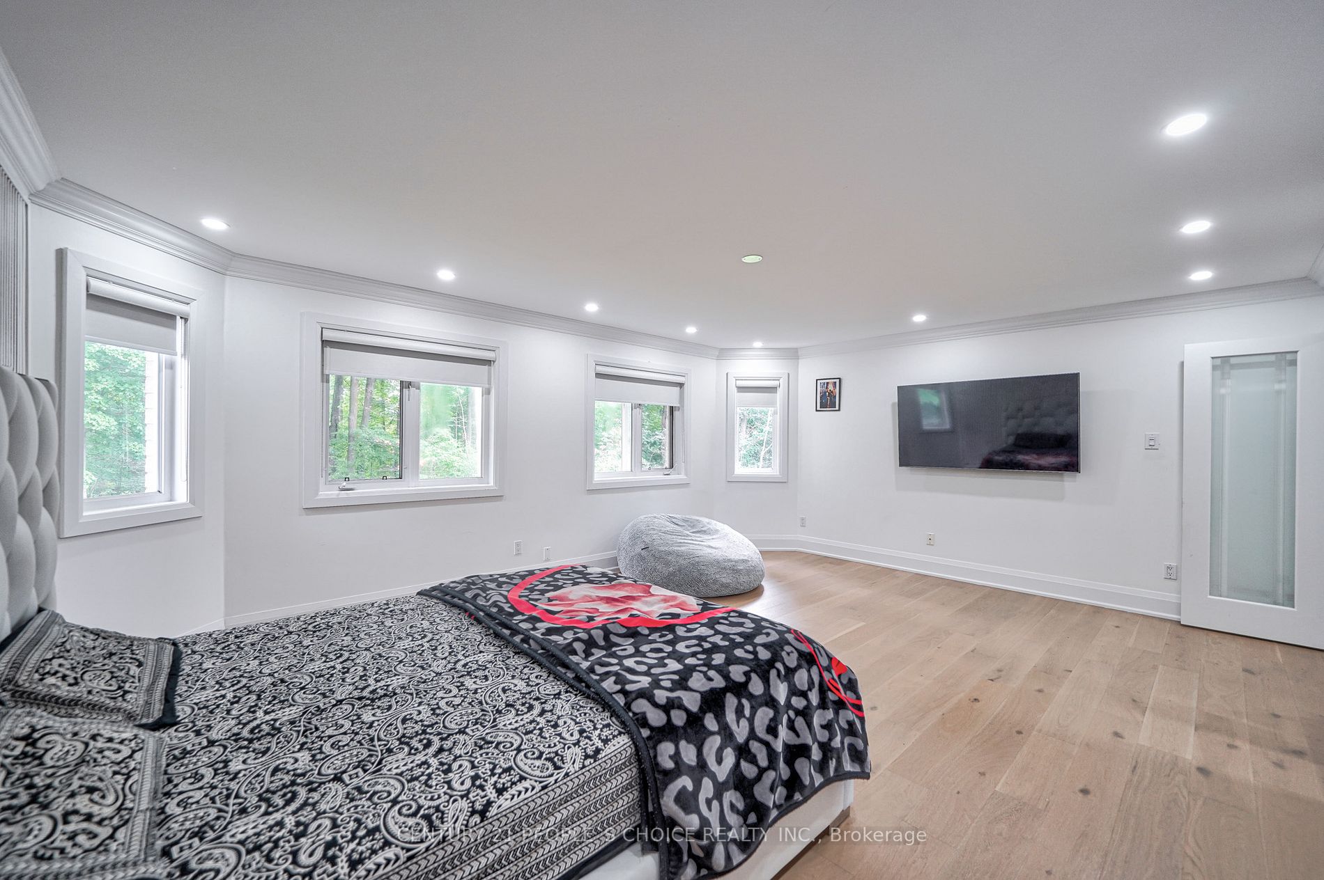 29 Previn Crt