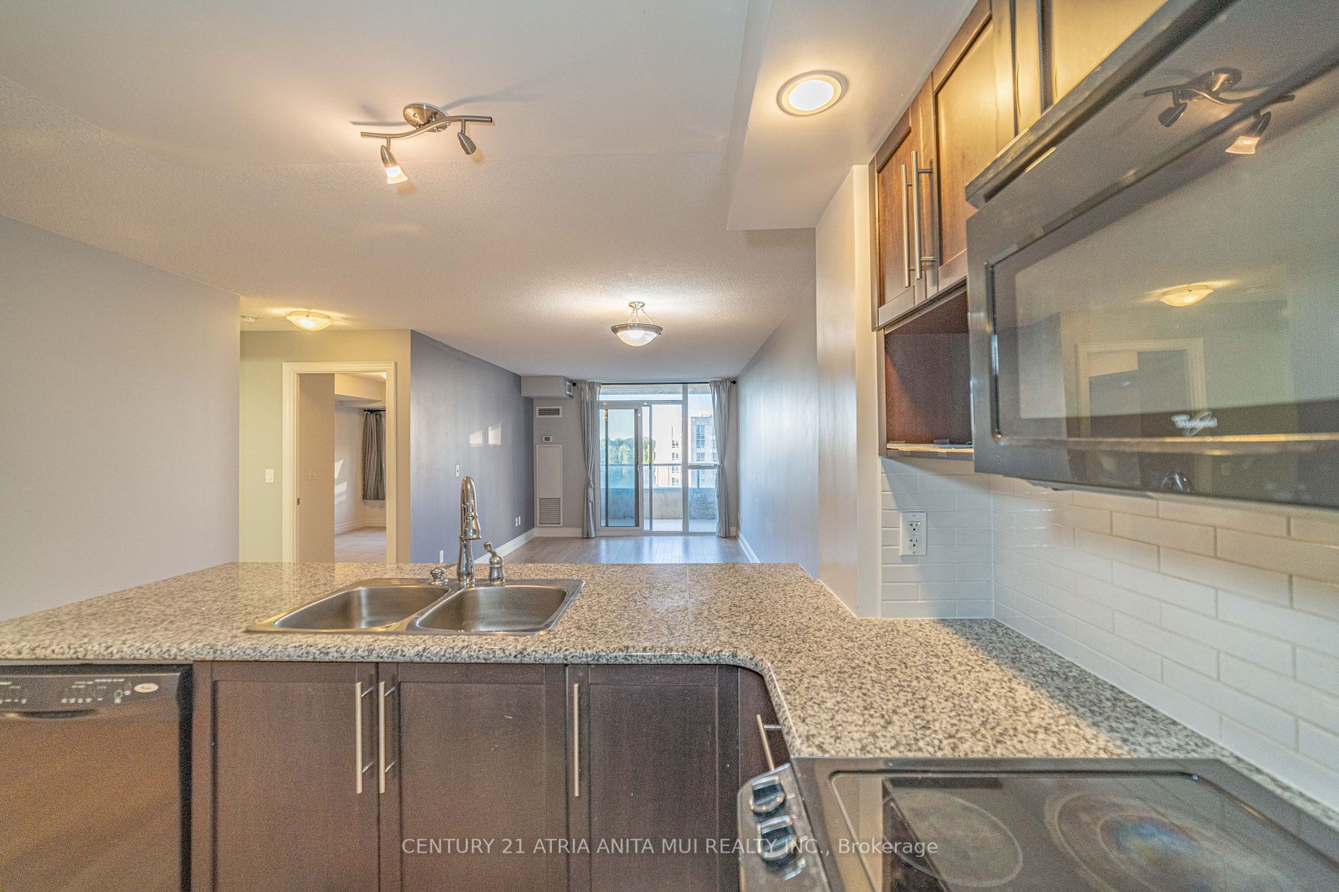 23 Cox Blvd, #882