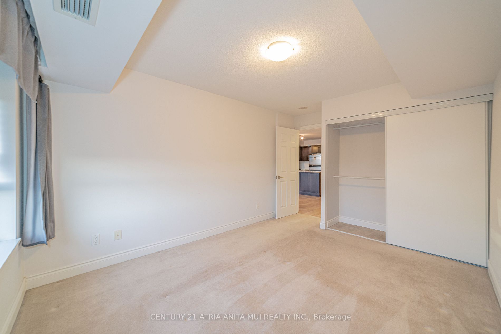 23 Cox Blvd, #882