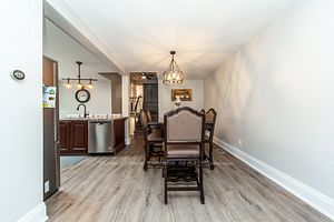 288 Centre St N