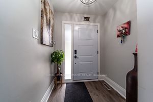 288 Centre St N