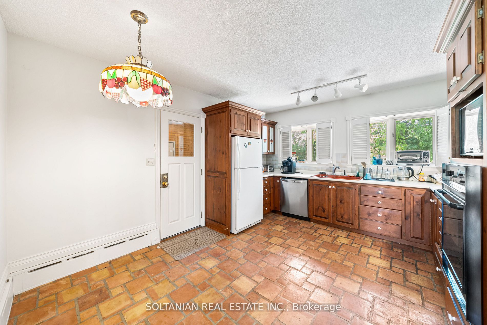 45 Thornheights Rd