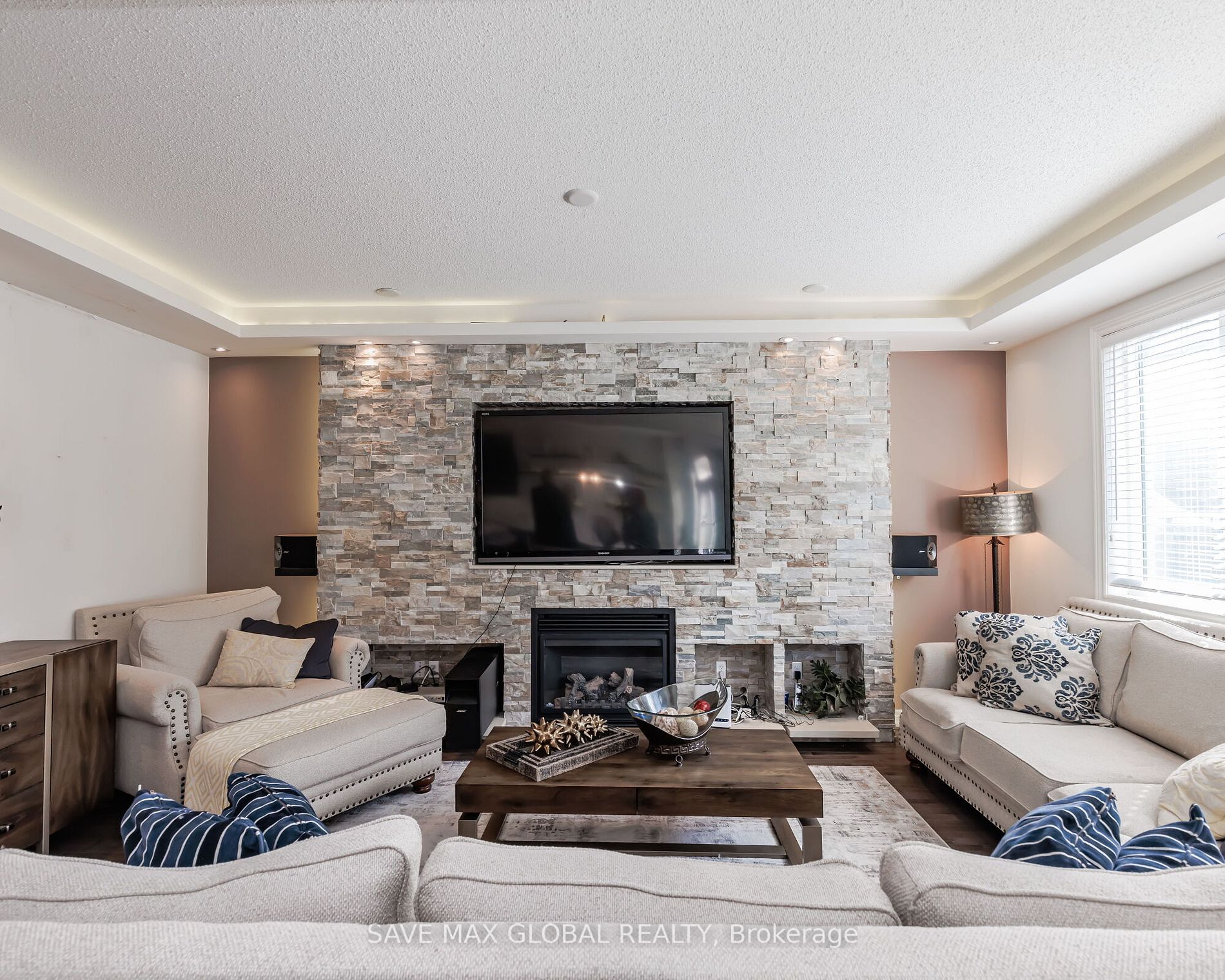 865 Memorial Circle