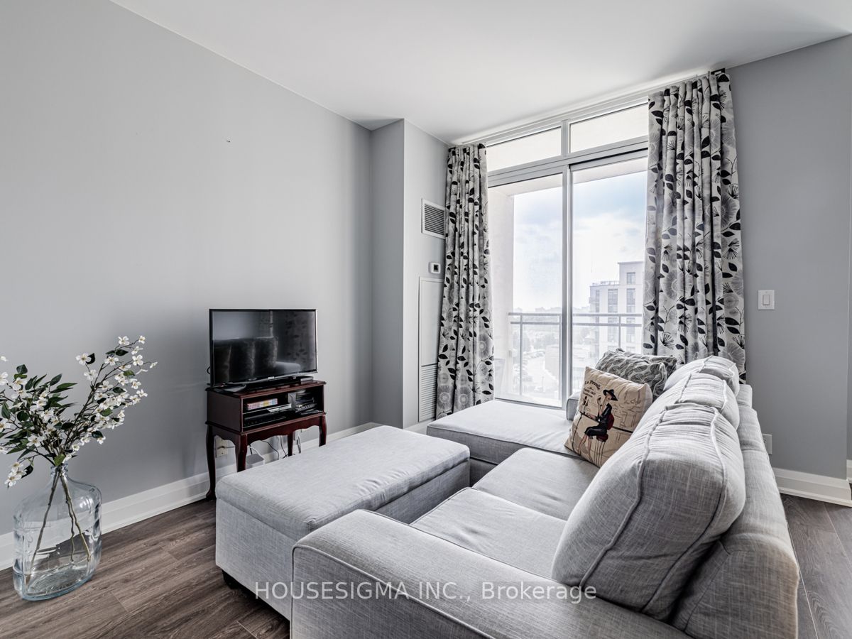12 Woodstream Blvd, #816