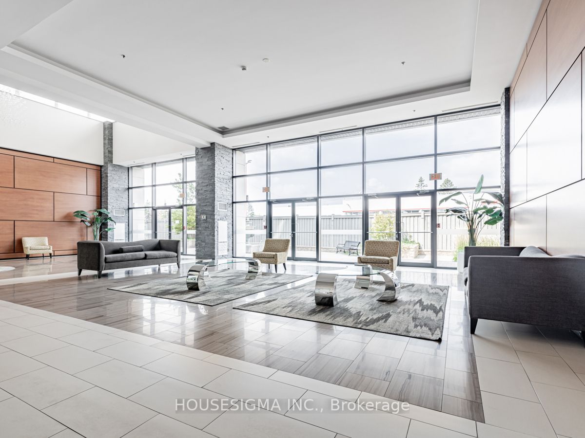12 Woodstream Blvd, #816