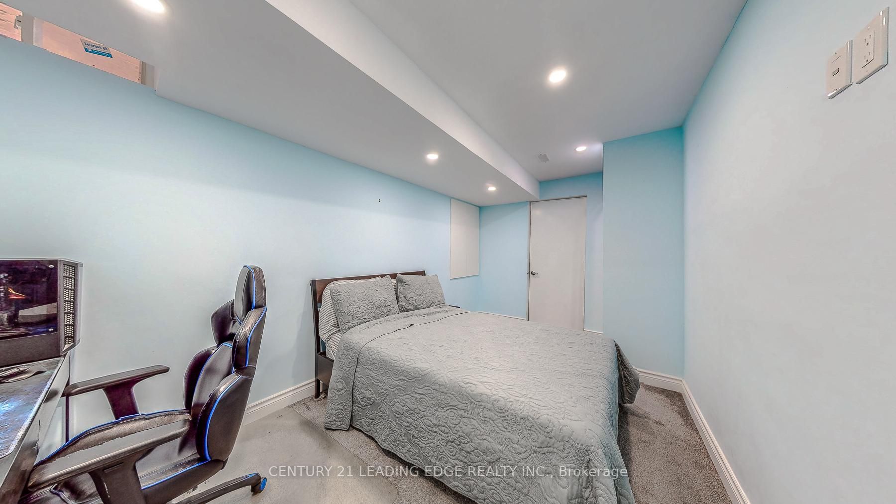 90 James Mccullough Rd