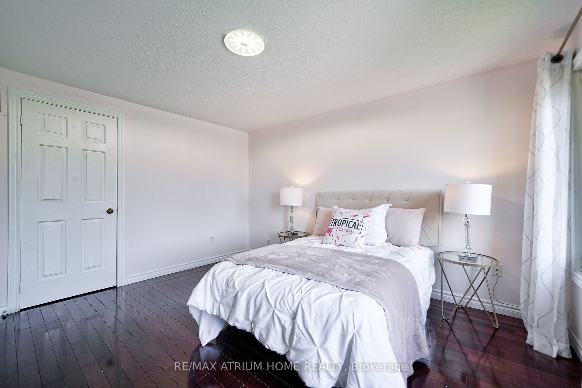 4 Greystone Rd