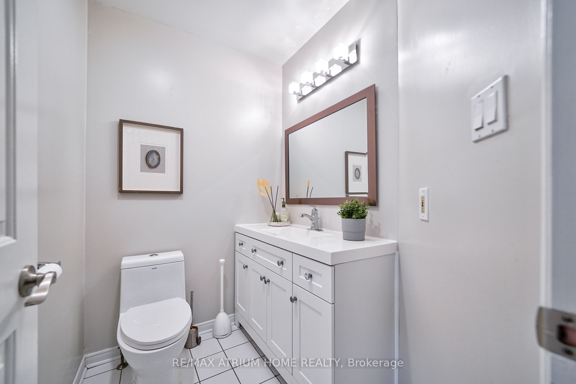 4 Greystone Rd