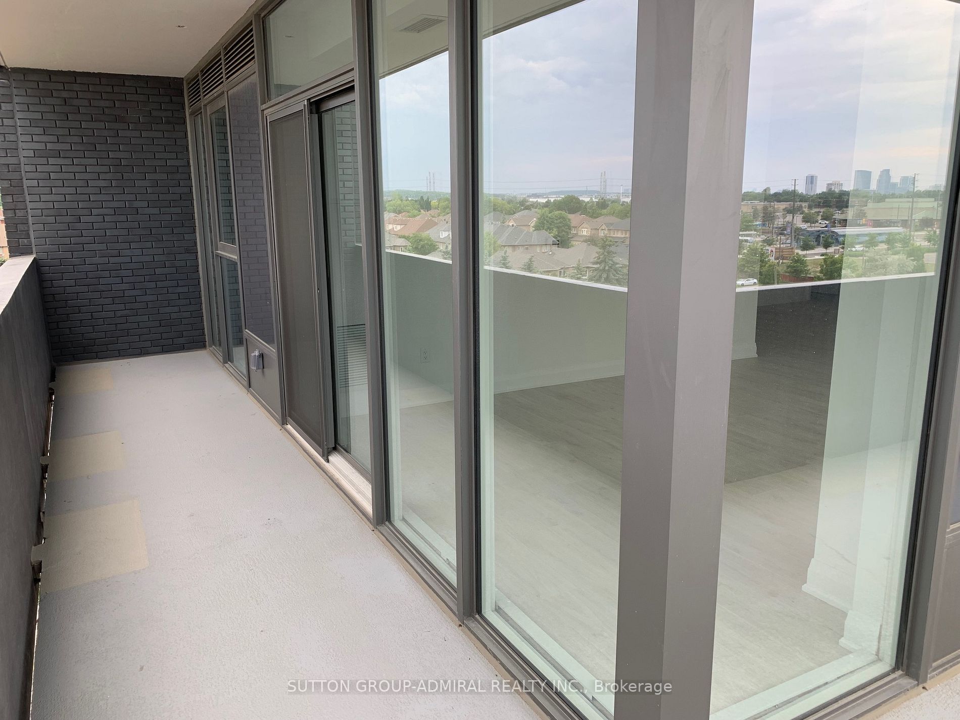 10 Gatineau Dr, #505W
