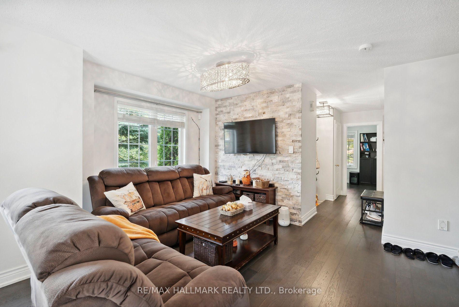 172 Hartford Cres