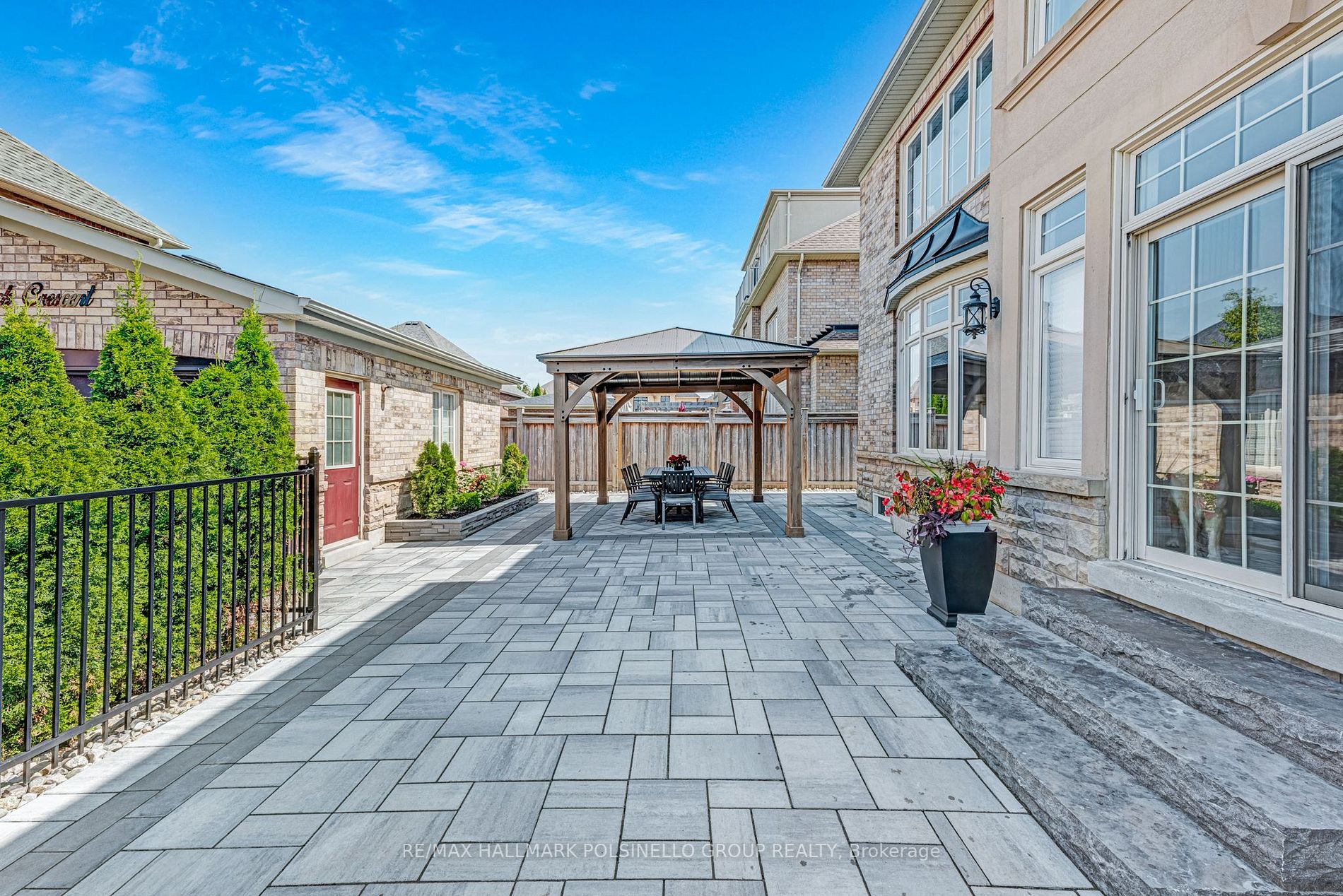 61 Weslock Cres