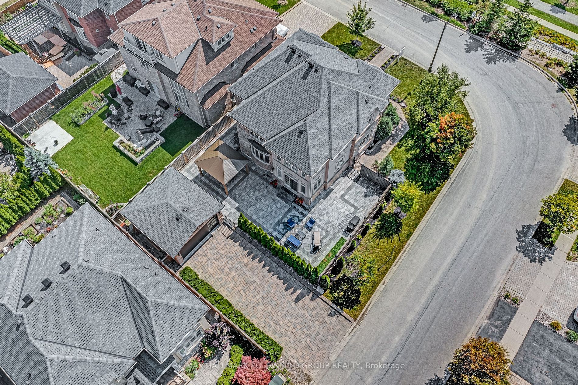 61 Weslock Cres