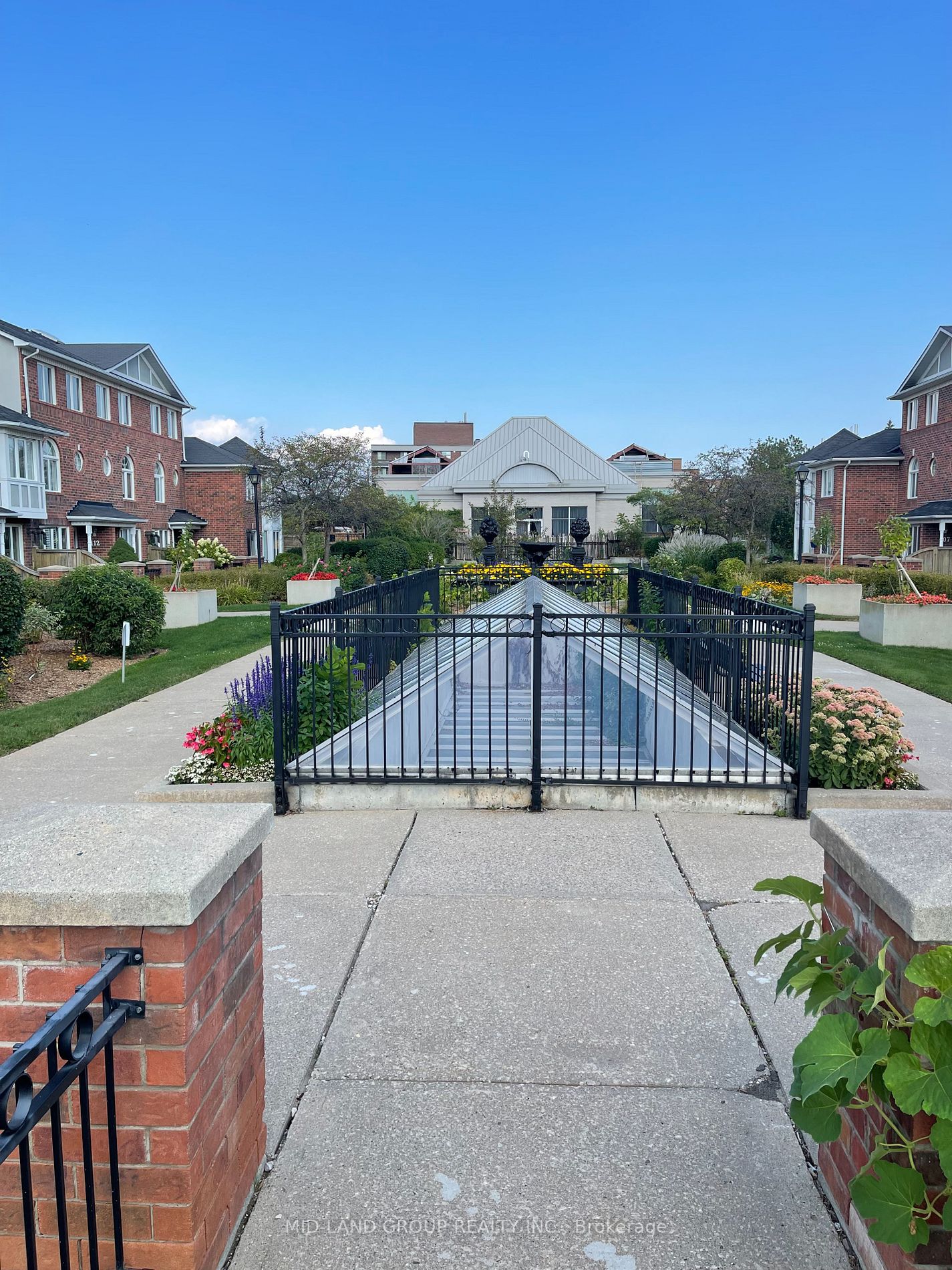 18 Clark Ave W, #31