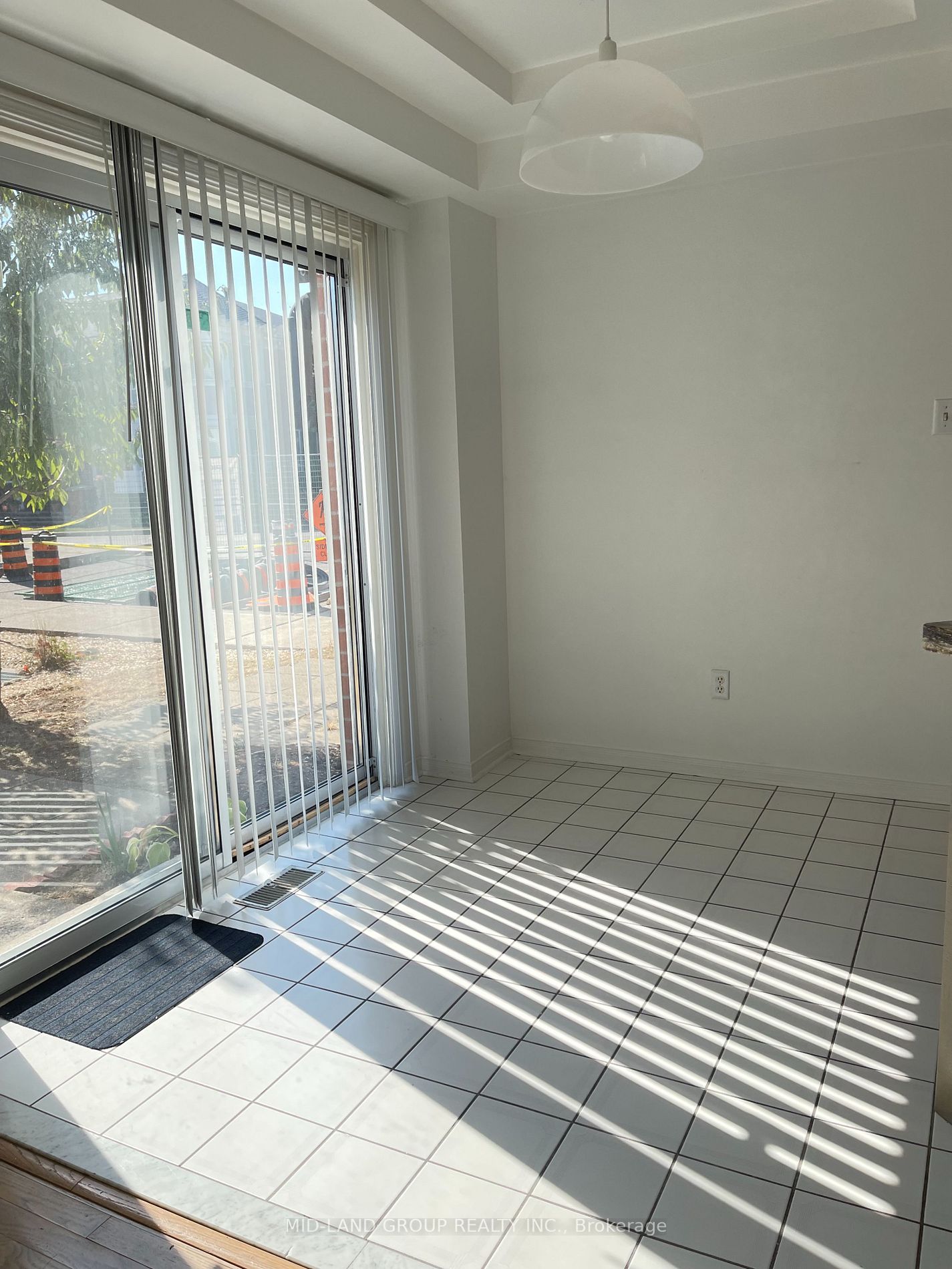18 Clark Ave W, #31