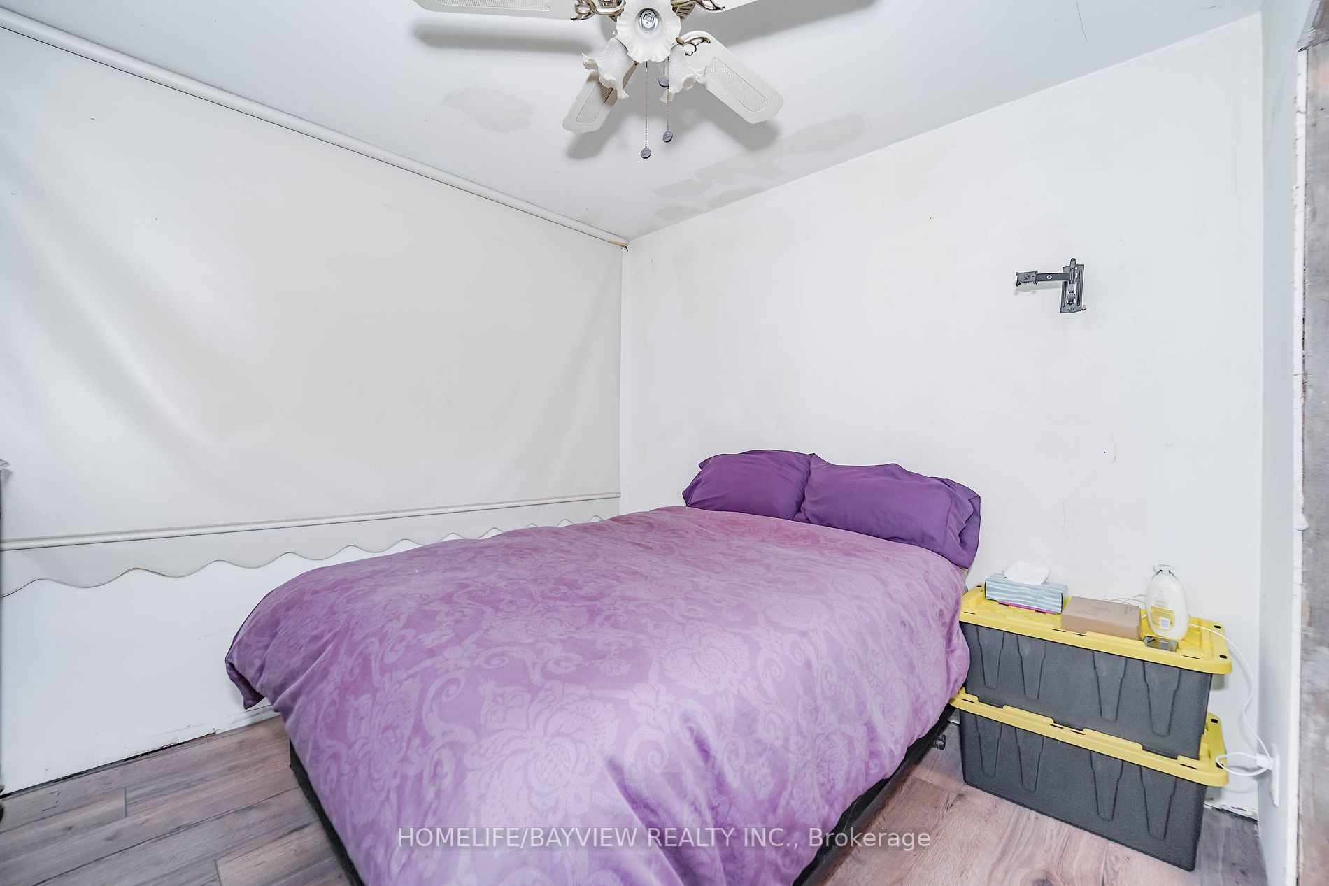 364 Queensville Sdrd W