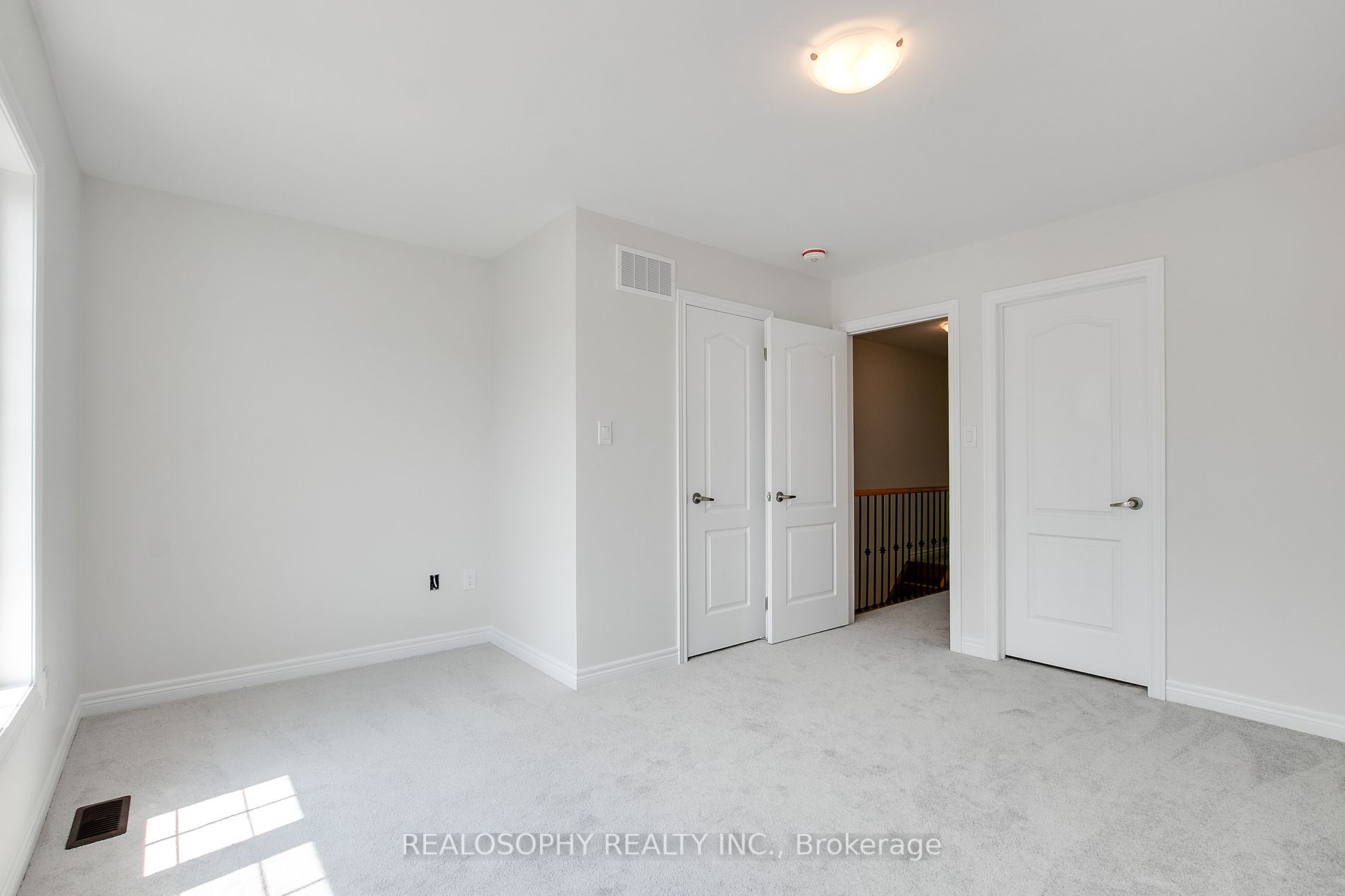 561 Whites Hill Ave