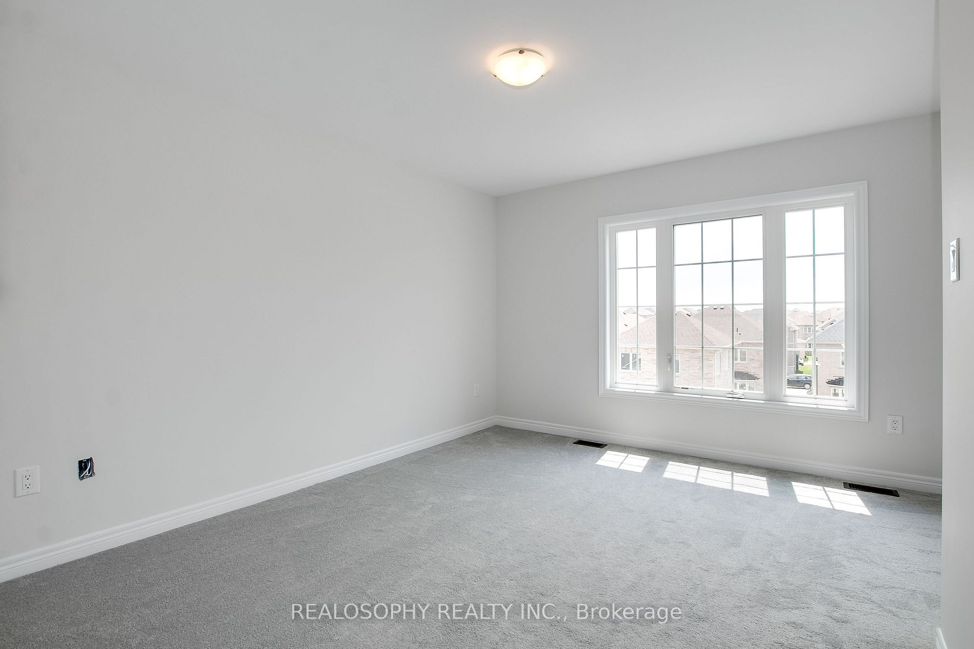 561 Whites Hill Ave