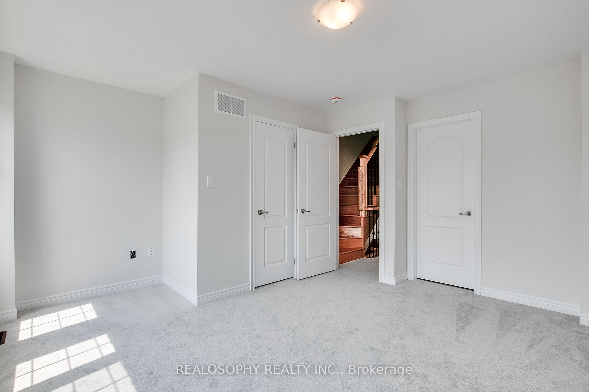 561 Whites Hill Ave