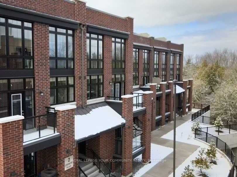 2 Linsmore Place, #208