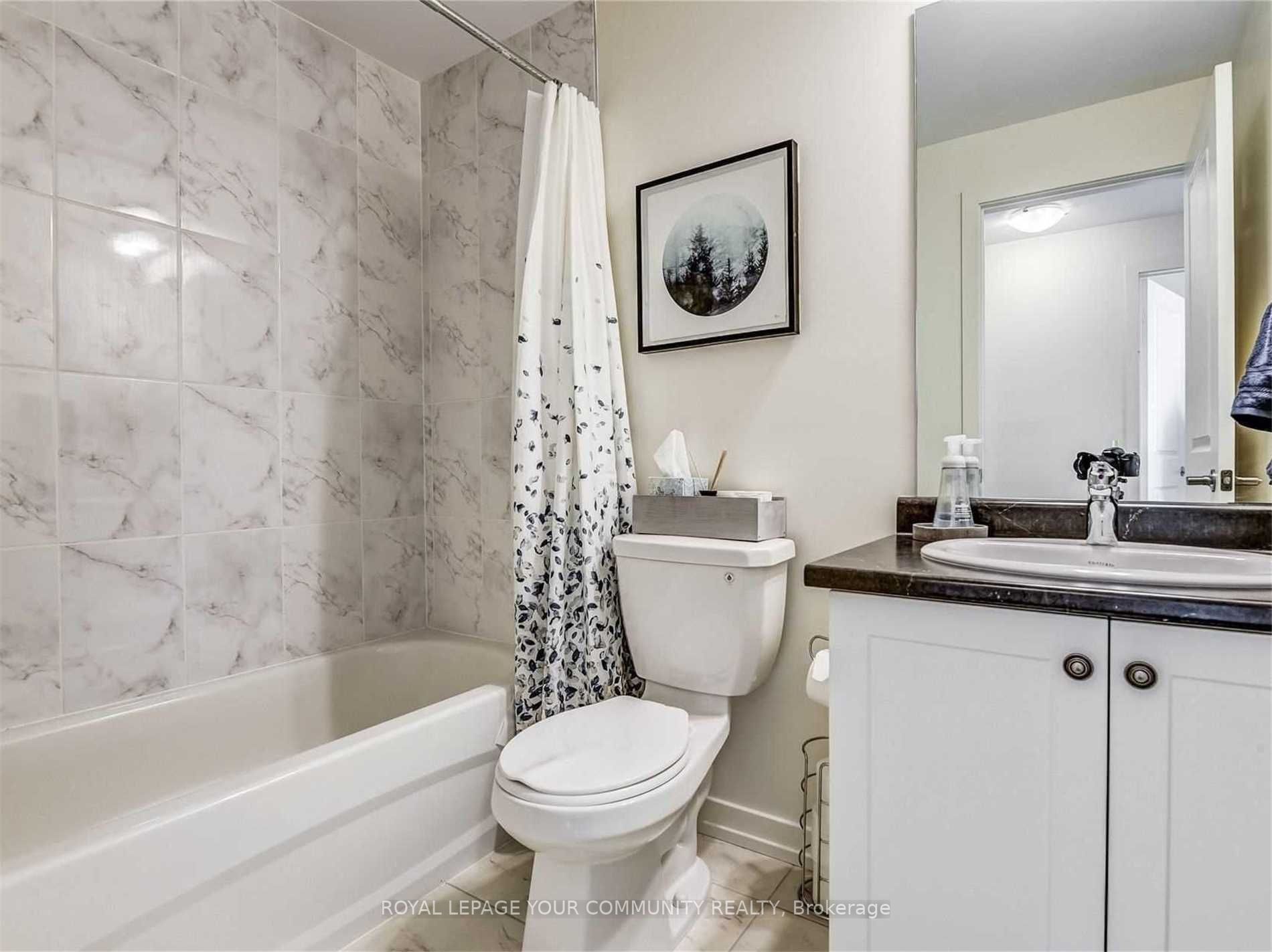 2 Linsmore Place, #208