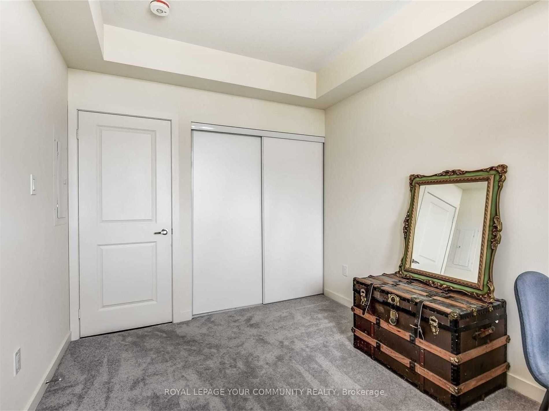 2 Linsmore Place, #208