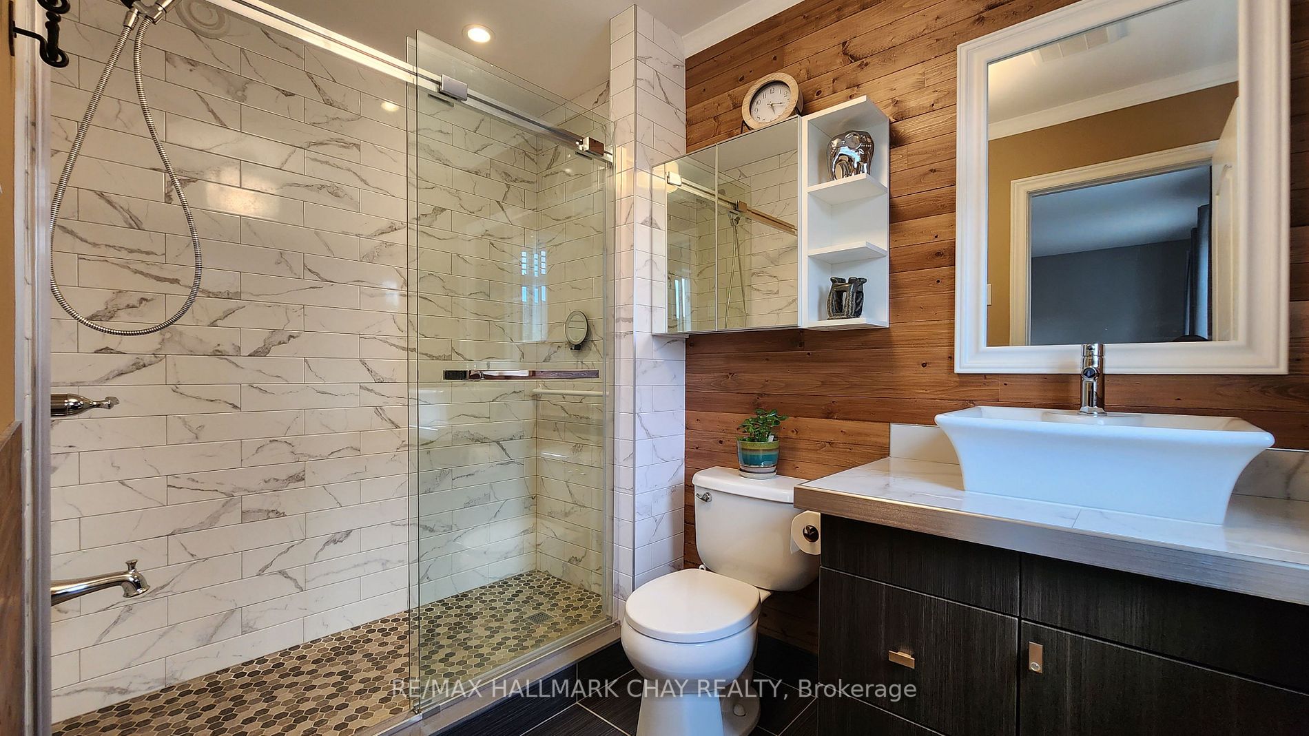 126 Banting Cres
