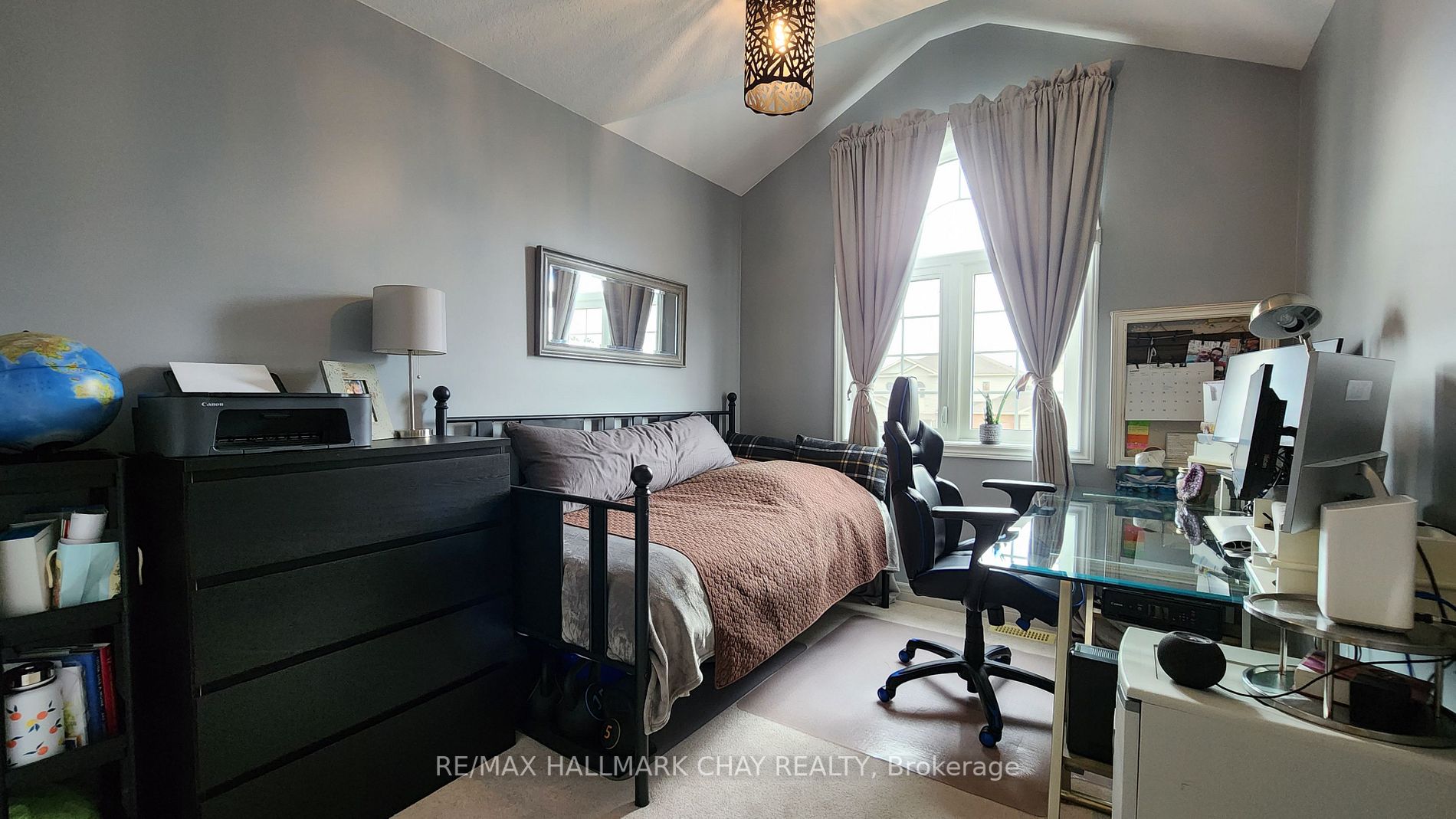 126 Banting Cres