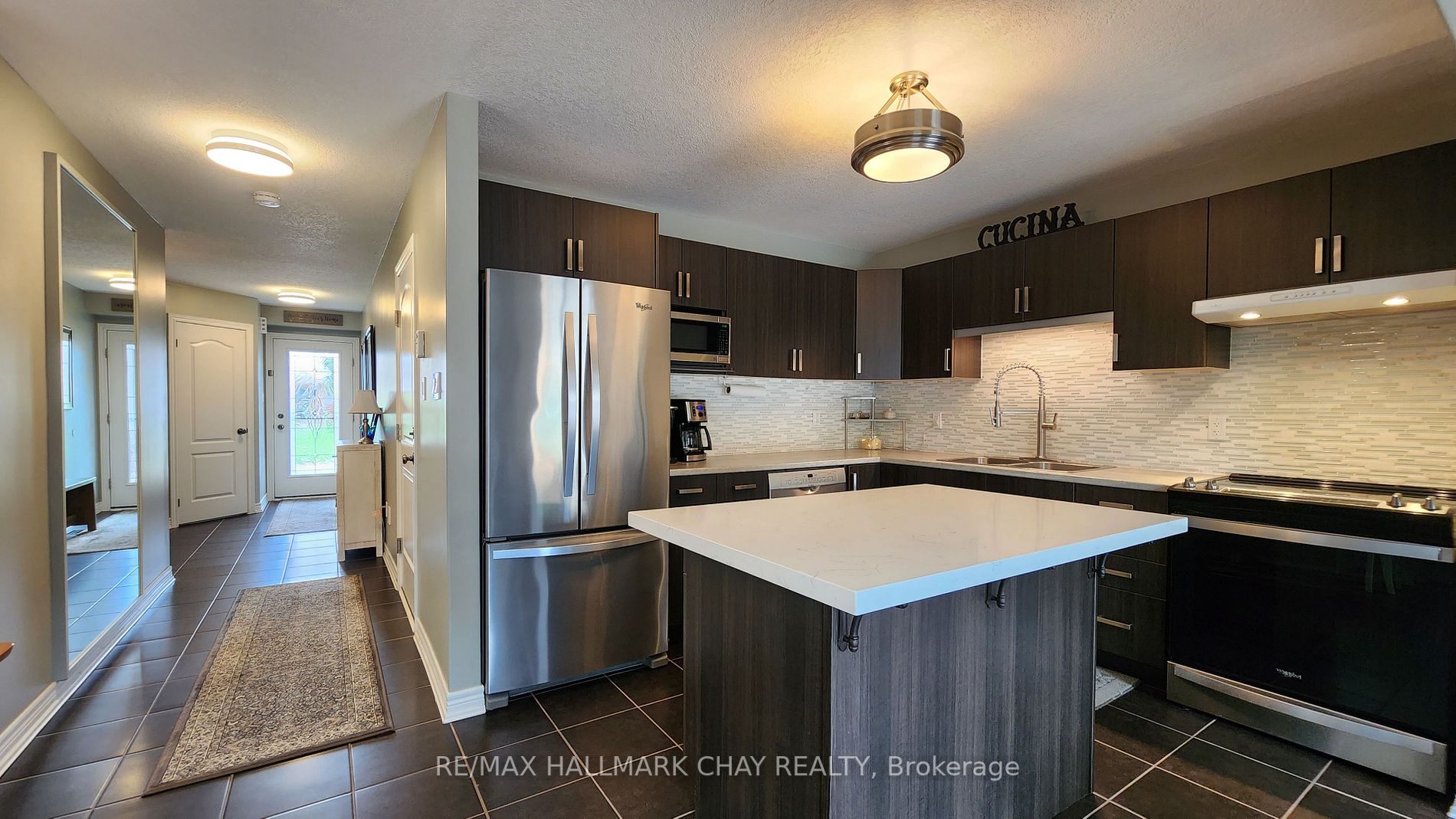 126 Banting Cres