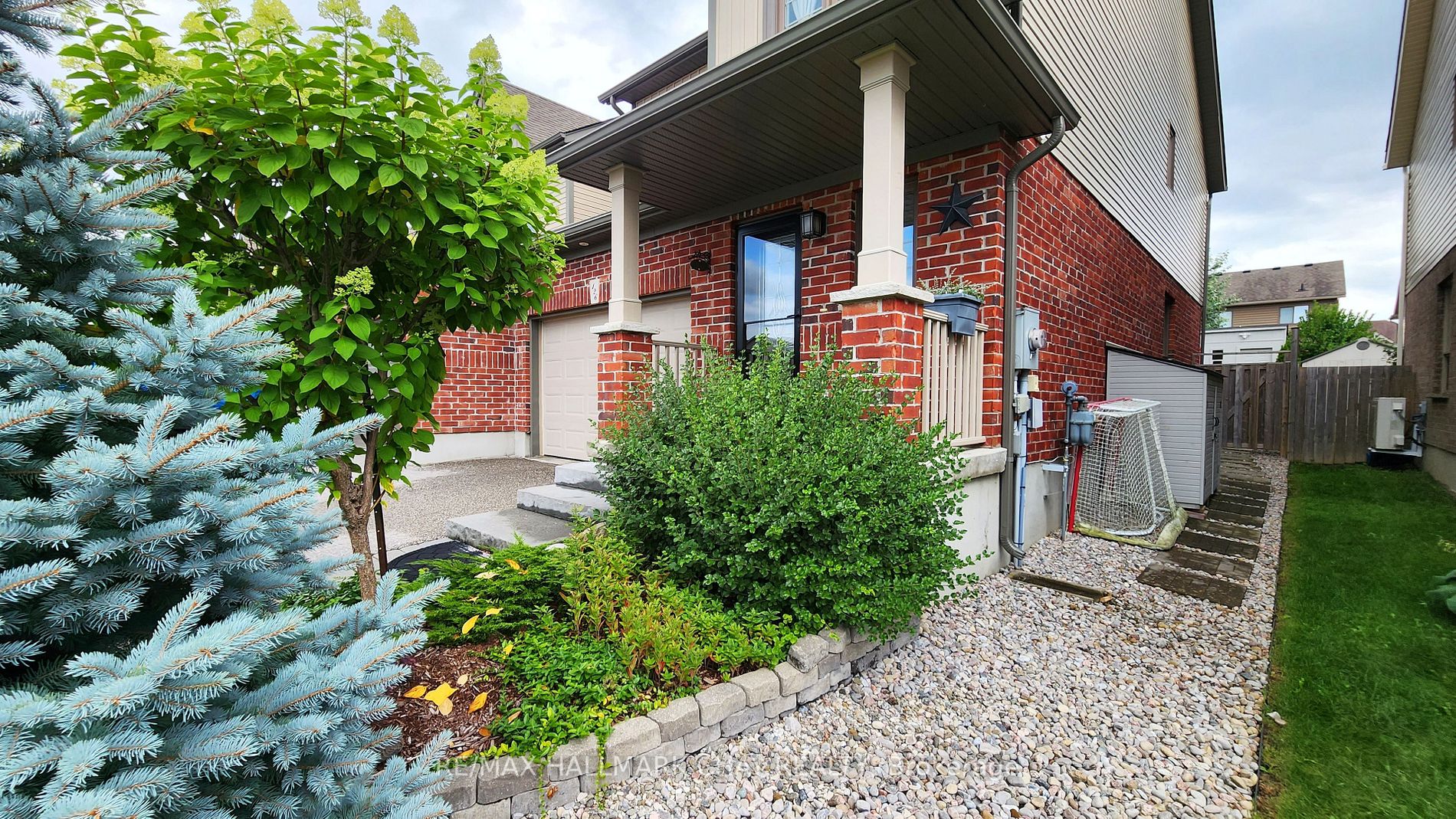 126 Banting Cres