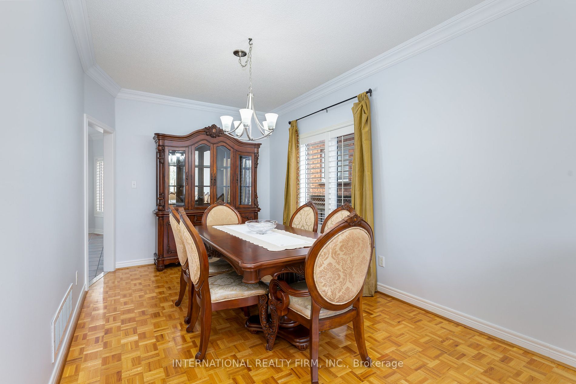 12 Giotto Cres