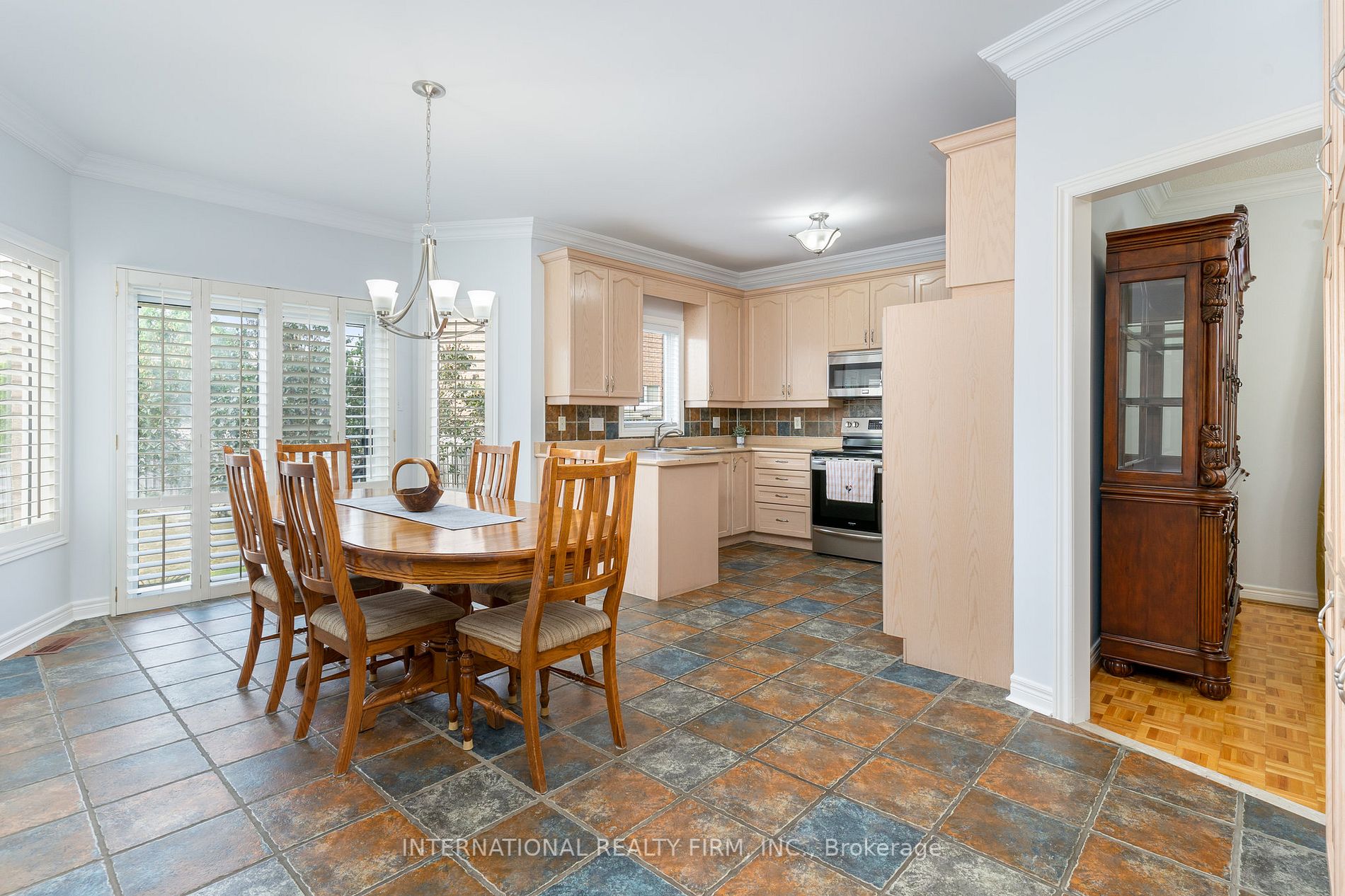 12 Giotto Cres