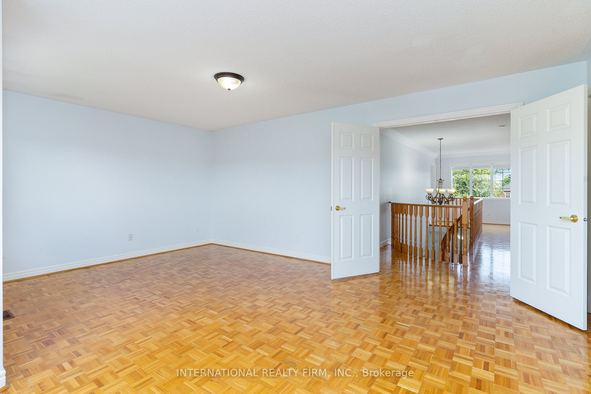 12 Giotto Cres
