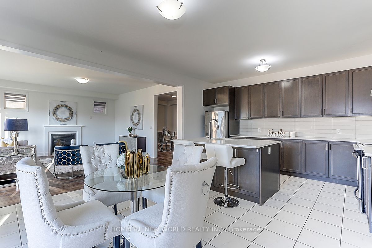 6 Acacia Crt